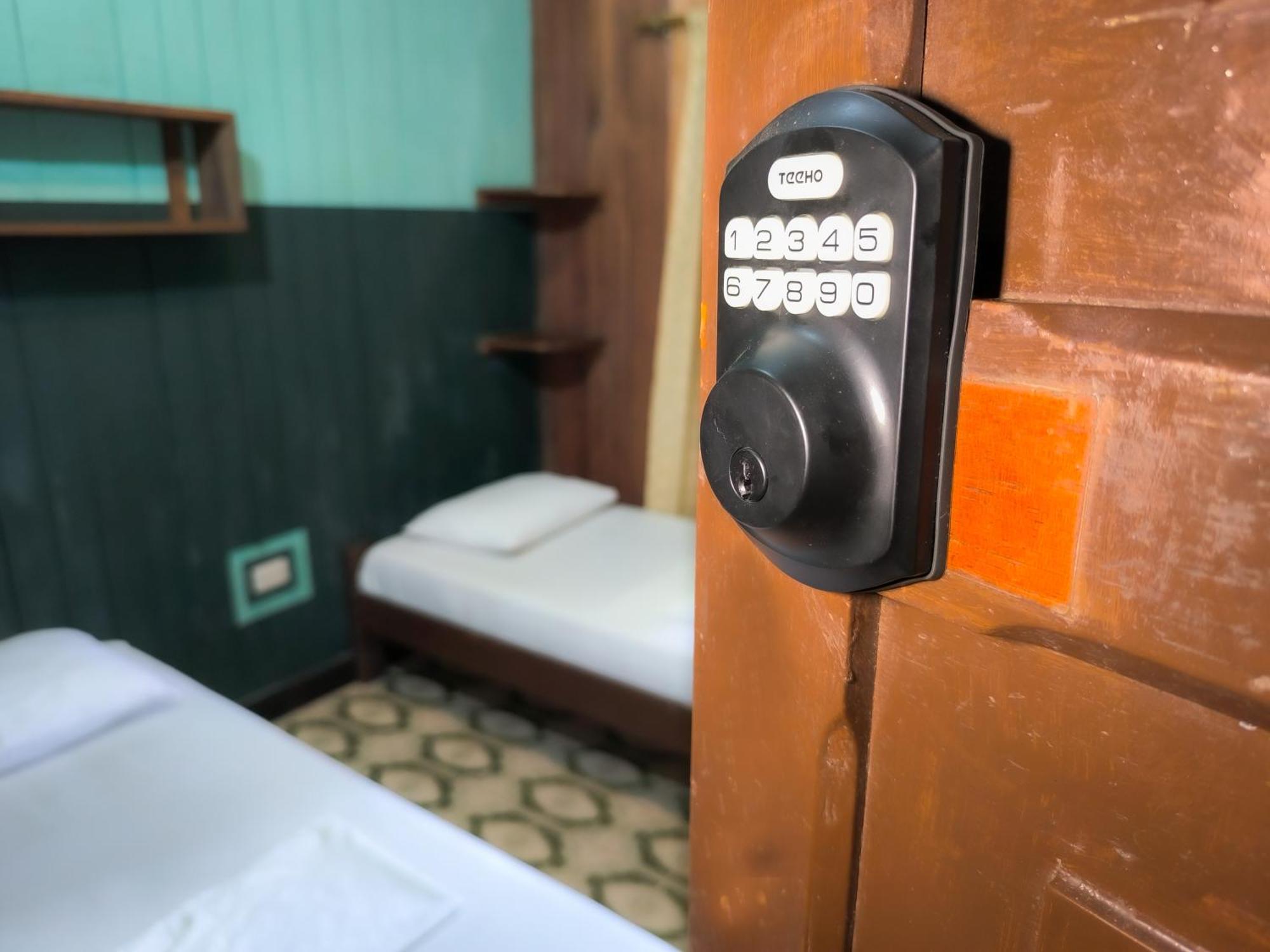 Hostel Casa De Las Palmas Tours 莱蒂西亚 外观 照片