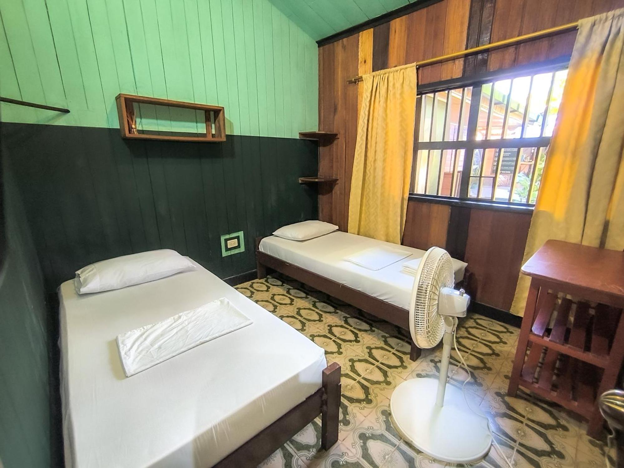 Hostel Casa De Las Palmas Tours 莱蒂西亚 外观 照片